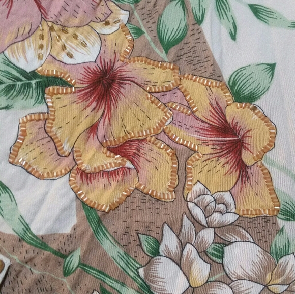 Vanity Collection hooded blouse - Picture 15 of 15